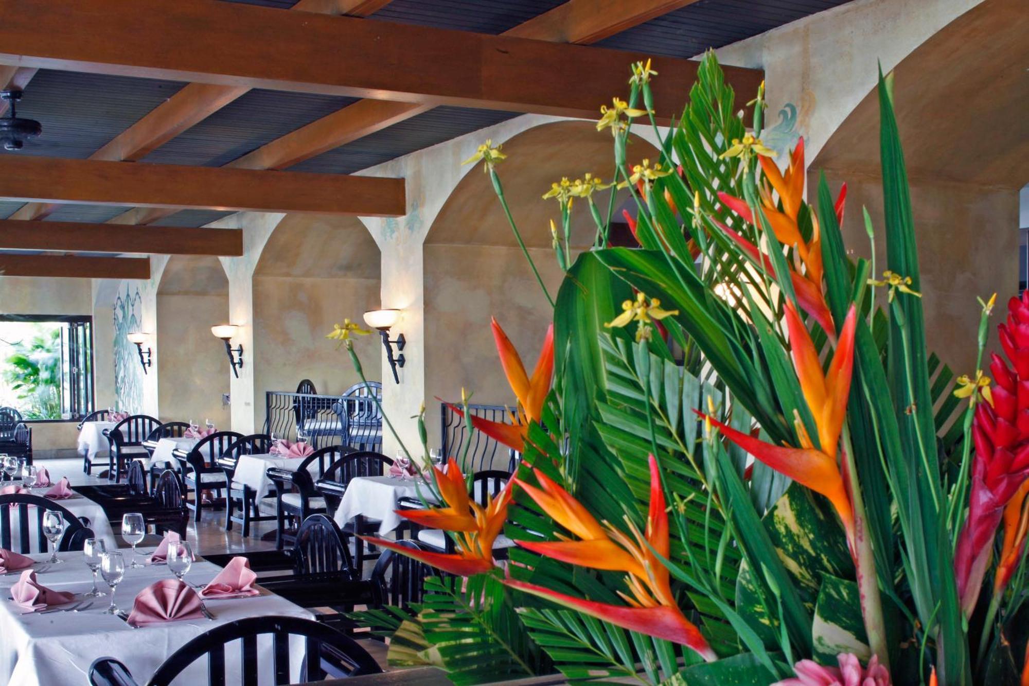 The Warwick Fiji Otel Korolevu  Dış mekan fotoğraf Interior of the restaurant