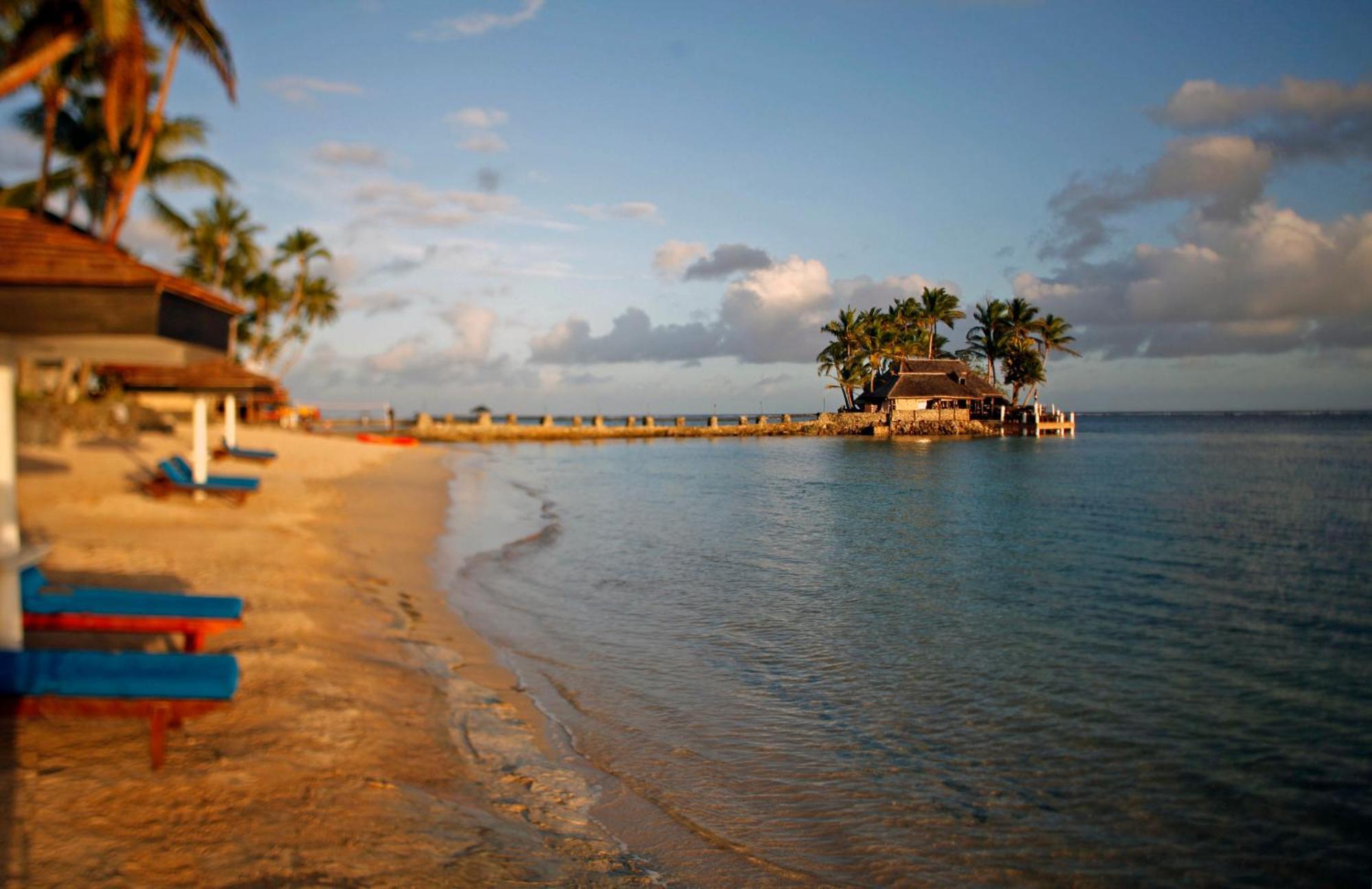 The Warwick Fiji Otel Korolevu  Dış mekan fotoğraf Sunset at the beach